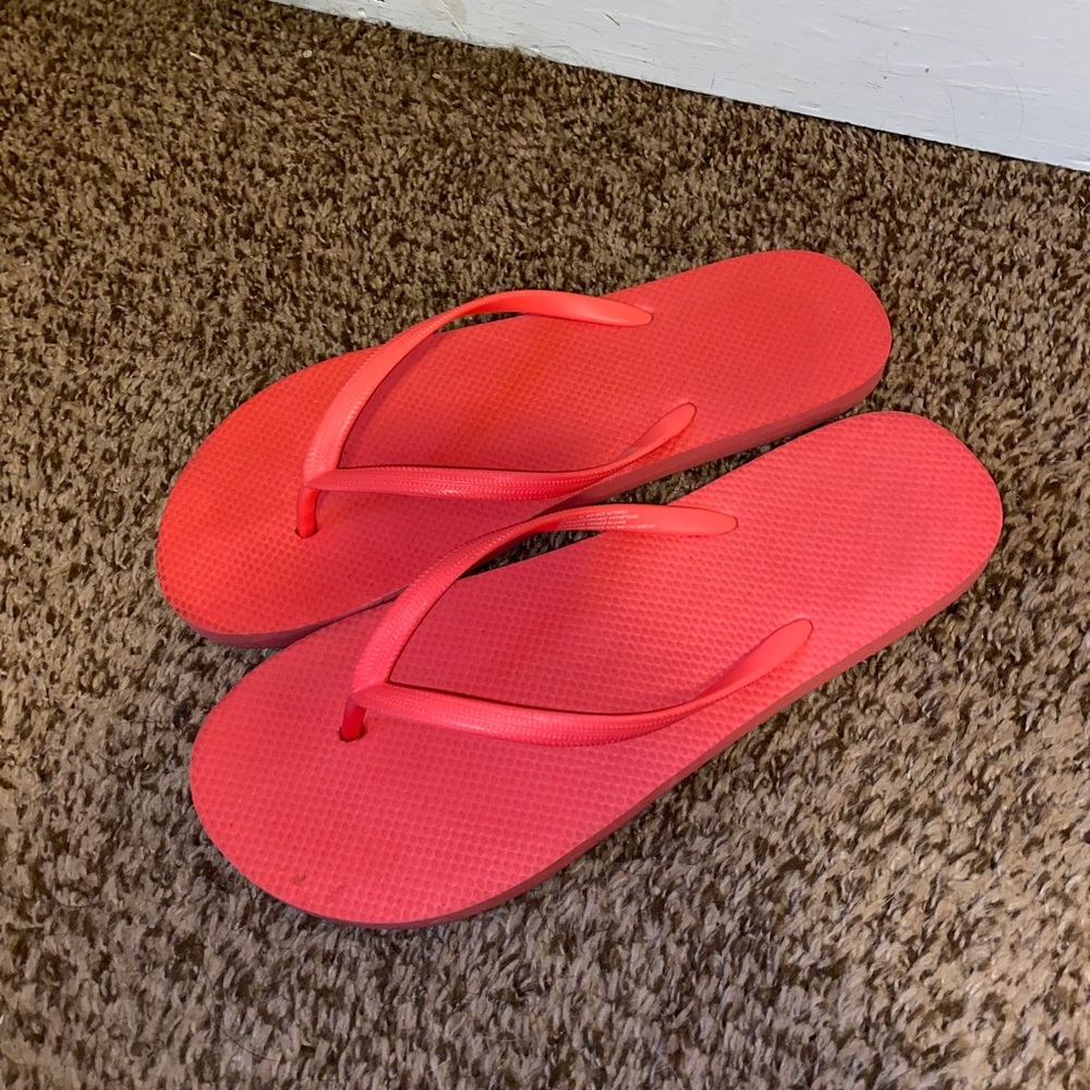 flip flops! - Picture 2 of 4